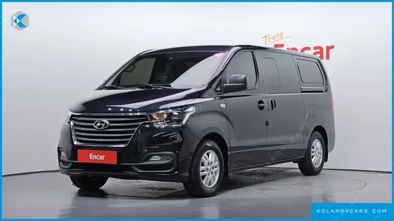 HYUNDAI STAREX VAN 5-SEATER