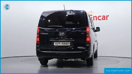 HYUNDAI STAREX VAN 5-SEATER