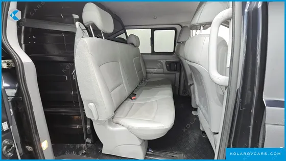 HYUNDAI STAREX VAN 5-SEATER