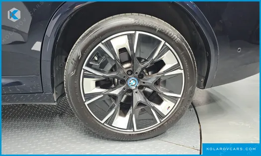 BMW IX3 M SPORTS