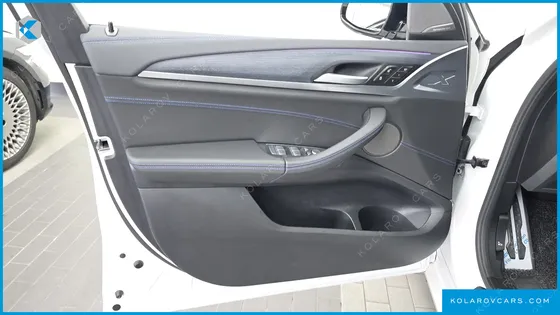 BMW IX3 M SPORTS