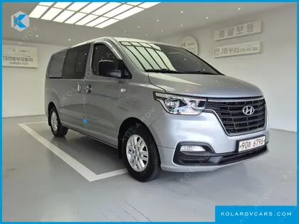 HYUNDAI STAREX VAN 5-SEATER