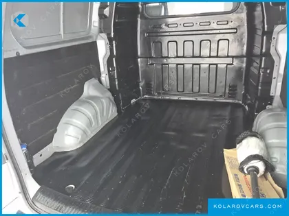 HYUNDAI STAREX VAN 5-SEATER