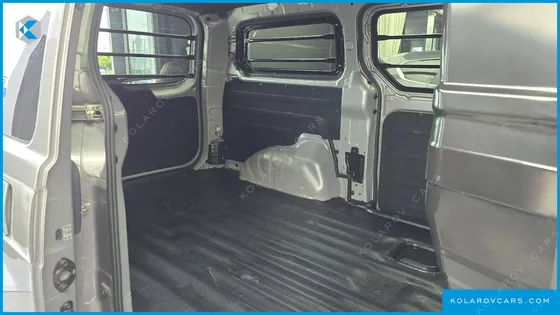 HYUNDAI STAREX VAN 3-SEATER