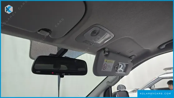HYUNDAI STAREX VAN 3-SEATER