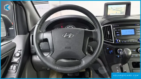 HYUNDAI STAREX URBAN 9-SEATER