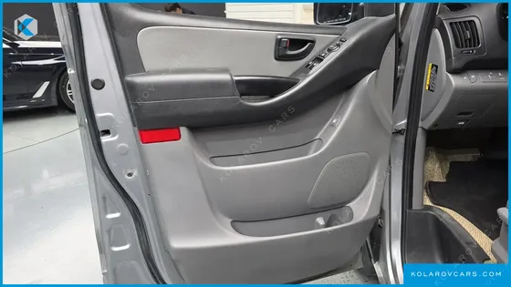 HYUNDAI STAREX URBAN 9-SEATER