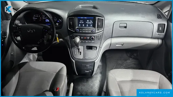 HYUNDAI STAREX VAN 5-SEATER