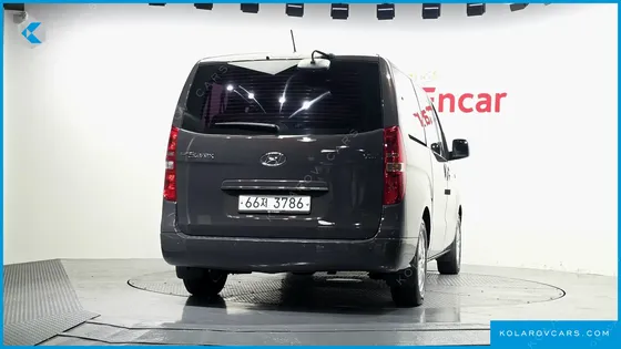HYUNDAI STAREX URBAN 9-SEATER