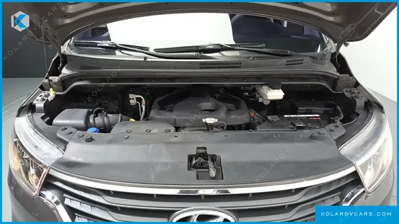 HYUNDAI STAREX URBAN 9-SEATER