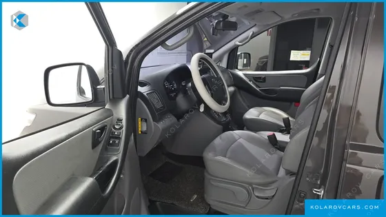 HYUNDAI STAREX URBAN 9-SEATER