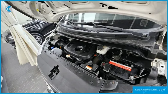 HYUNDAI STAREX WAGON 11-SEATER