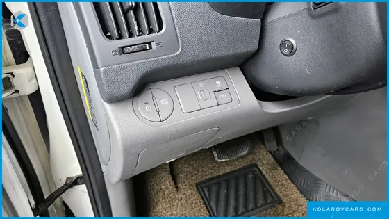 HYUNDAI STAREX WAGON 11-SEATER