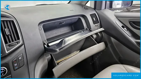 HYUNDAI STAREX WAGON 11-SEATER