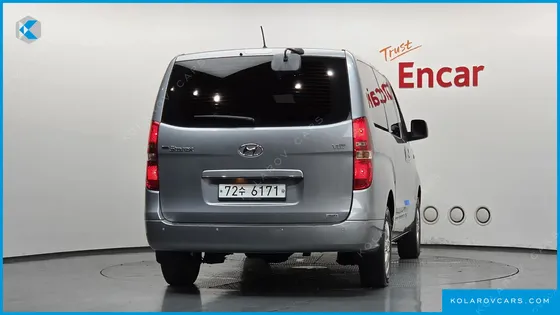 HYUNDAI STAREX 4WD WAGON 12-SEATER
