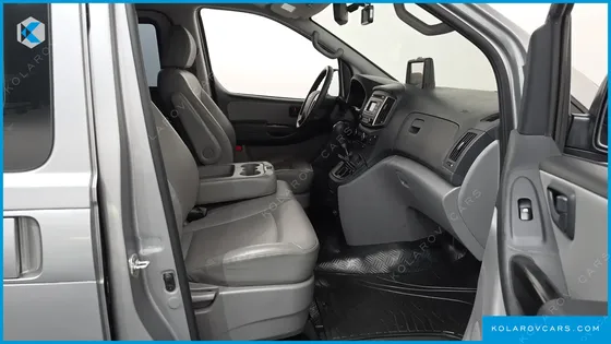 HYUNDAI STAREX 4WD WAGON 12-SEATER