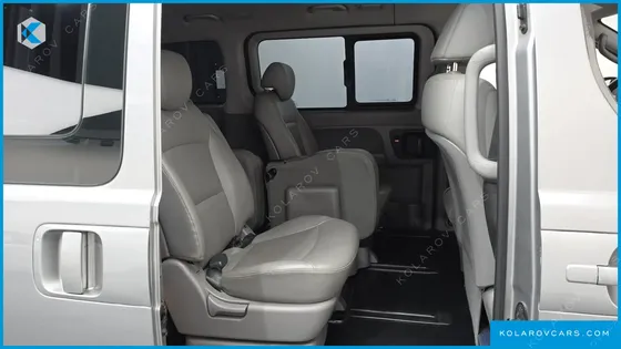 HYUNDAI STAREX 4WD WAGON 12-SEATER
