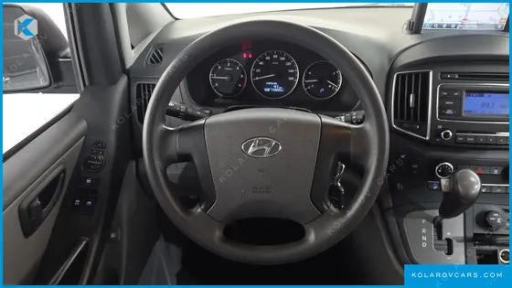 HYUNDAI STAREX 4WD WAGON 12-SEATER