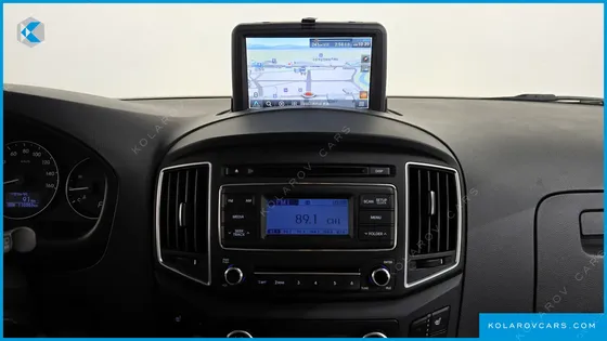 HYUNDAI STAREX 4WD WAGON 12-SEATER