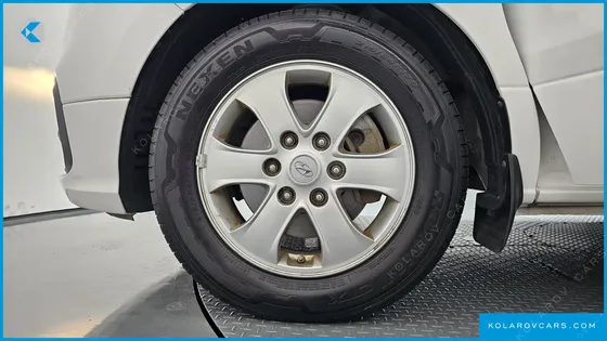 HYUNDAI STAREX WAGON 11-SEATER