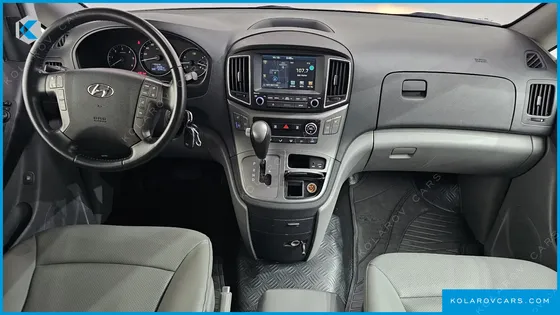 HYUNDAI STAREX WAGON 11-SEATER