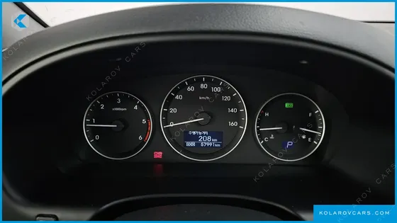 HYUNDAI STAREX WAGON 11-SEATER
