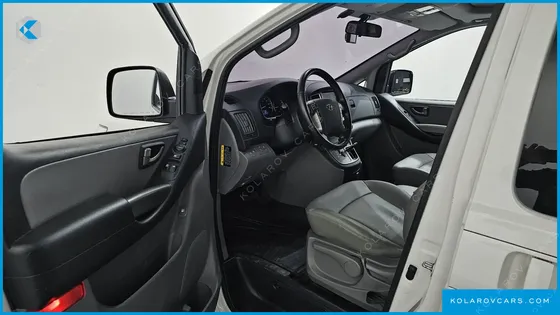 HYUNDAI STAREX WAGON 11-SEATER