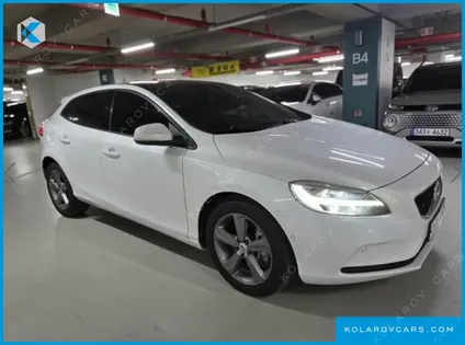VOLVO V40 D3