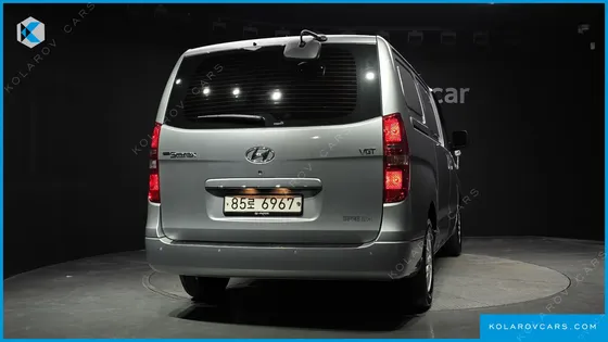 HYUNDAI STAREX VAN 3-SEATER