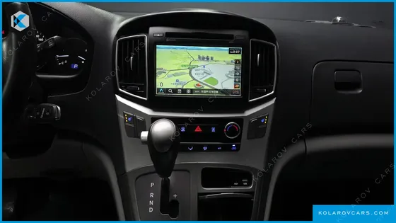 HYUNDAI STAREX VAN 3-SEATER