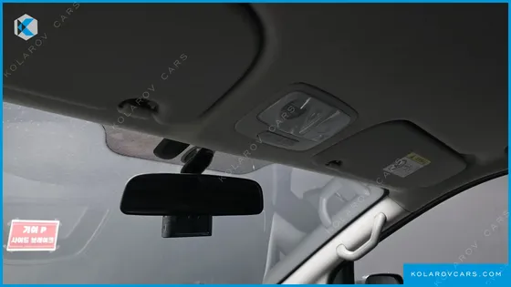 HYUNDAI STAREX VAN 3-SEATER