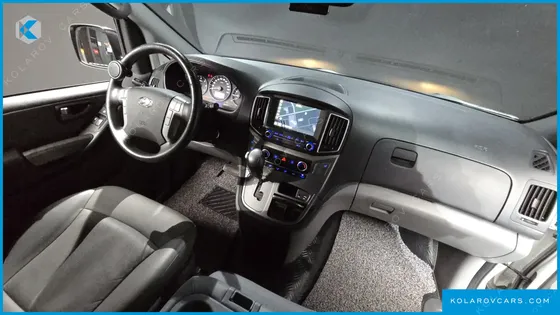 HYUNDAI STAREX VAN 3-SEATER