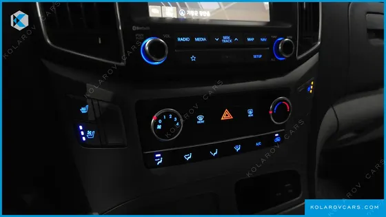 HYUNDAI STAREX VAN 3-SEATER