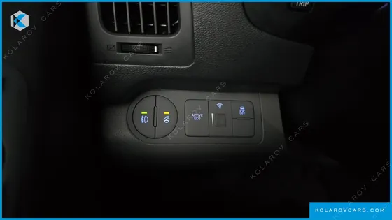 HYUNDAI STAREX VAN 3-SEATER
