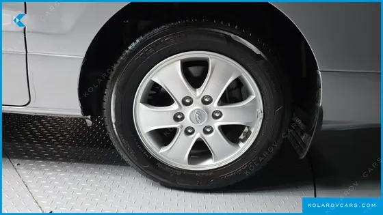 HYUNDAI STAREX WAGON 11-SEATER