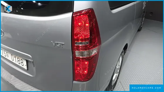 HYUNDAI STAREX WAGON 11-SEATER
