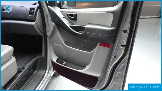 HYUNDAI STAREX WAGON 11-SEATER