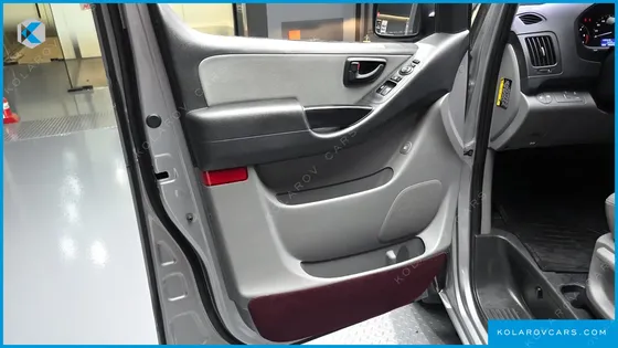 HYUNDAI STAREX WAGON 11-SEATER