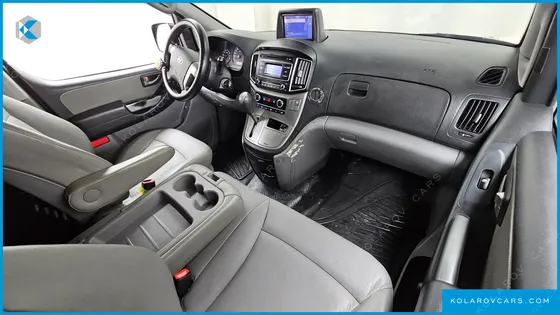 HYUNDAI STAREX VAN 3-SEATER LPI