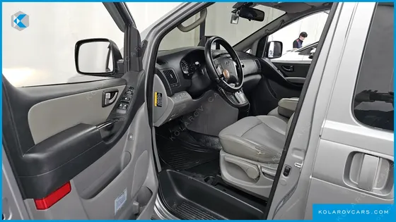 HYUNDAI STAREX VAN 3-SEATER LPI