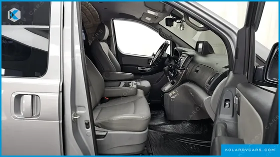 HYUNDAI STAREX VAN 3-SEATER LPI