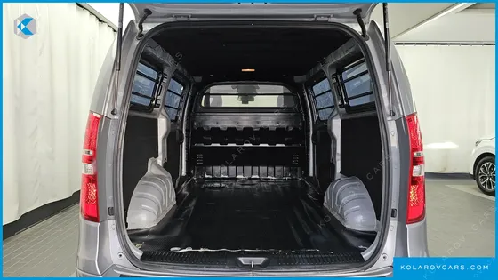 HYUNDAI STAREX VAN 3-SEATER LPI