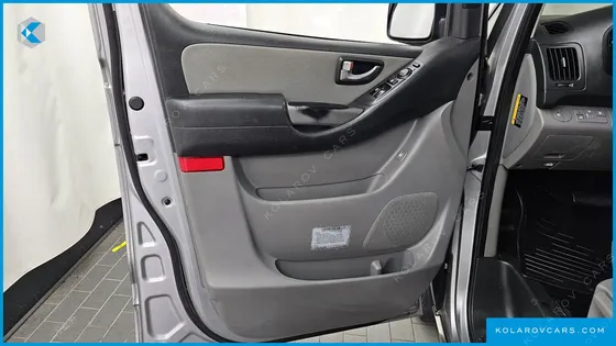 HYUNDAI STAREX VAN 3-SEATER LPI