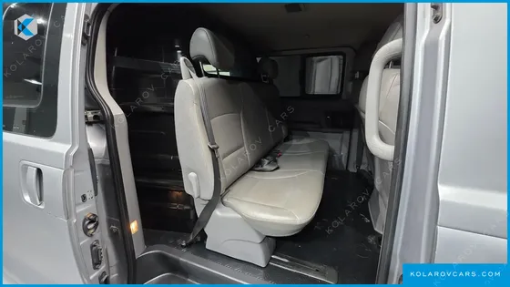 HYUNDAI STAREX VAN 5-SEATER