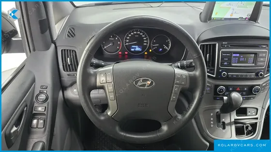 HYUNDAI STAREX URBAN 9-SEATER