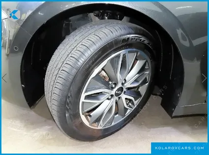 KIA K5 SIGNATURE