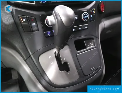 HYUNDAI STAREX WAGON 12-SEATER