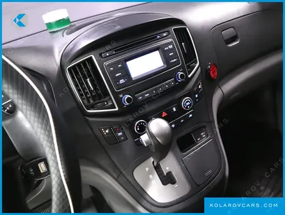 HYUNDAI STAREX WAGON 12-SEATER