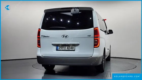 HYUNDAI STAREX URBAN 9-SEATER