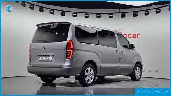 HYUNDAI STAREX 4WD WAGON 12-SEATER